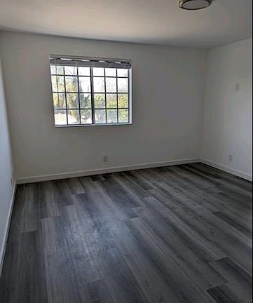 4th image of 1054 Harrison Ave APT 1