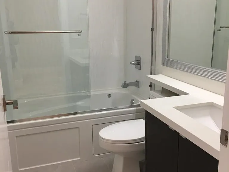 9560 Alexandra Rd #8 — Photo 16