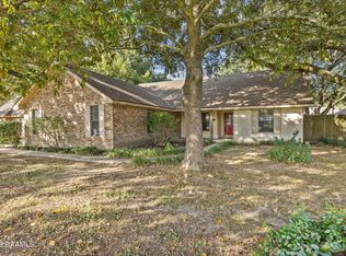 202 Sandy Brook Ln, Lafayette, LA 70508