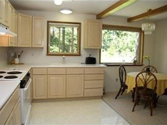2nd image of 44328 SE 166th St