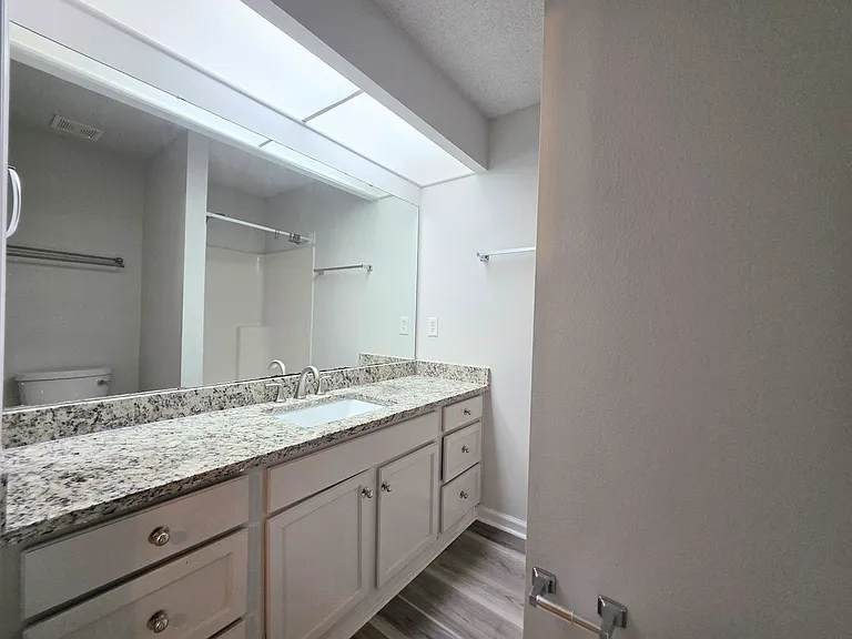 2301 W Michigan Ave #21 — Photo 23