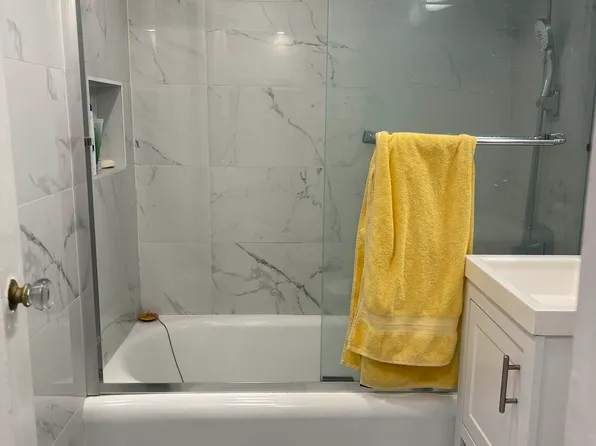 304 E 41st St APT 205A, Manhattan, NY 10017