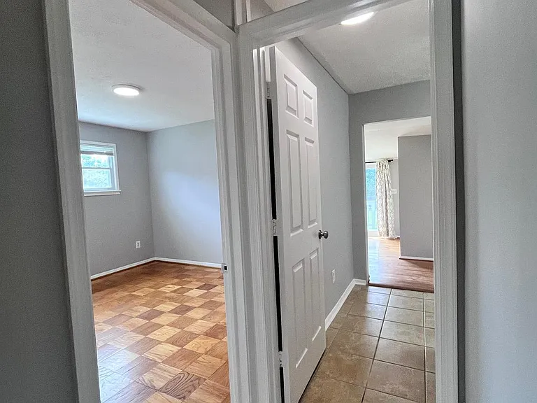 5350 Ravensworth Rd — Photo 36