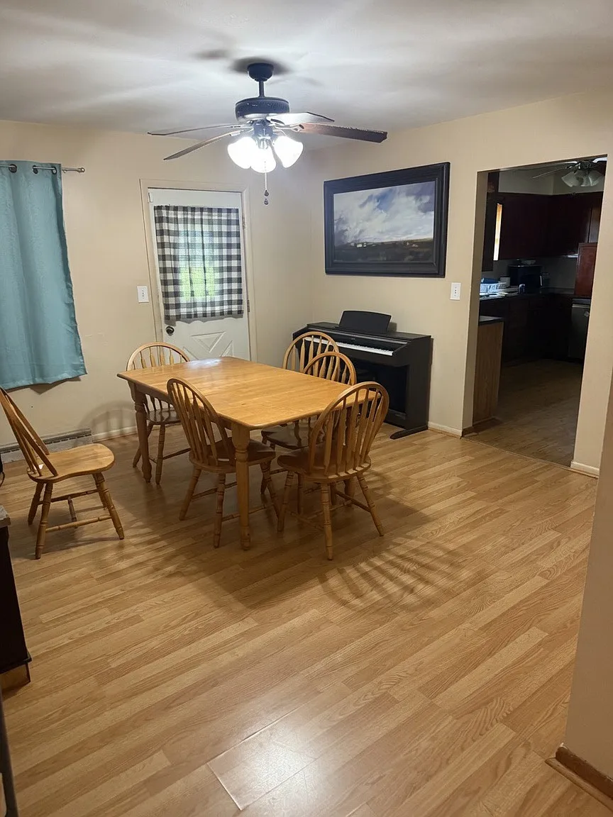 4 bed, 1700 sqft, $1,700 — Photo 3