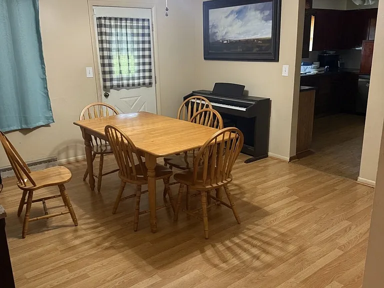 1785 Grace Ave — Photo 3