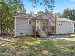 1034 Bayside Lane, Southport, NC 28461