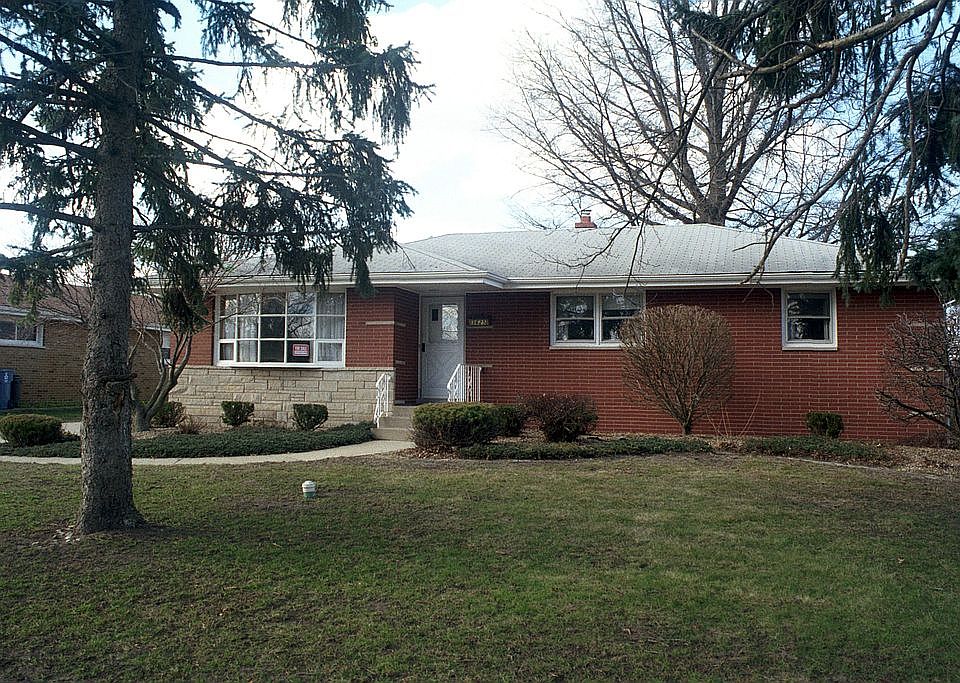 1st image of 3625 Manor Dr
