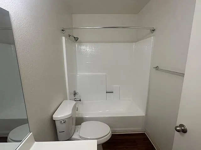 1127 W 252nd St #9 — Photo 19