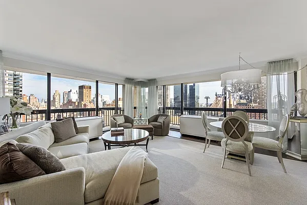 Sold by Nest Seekers International | media 10