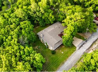 86 Cherokee Rd, Cherokee Village, AR 72529