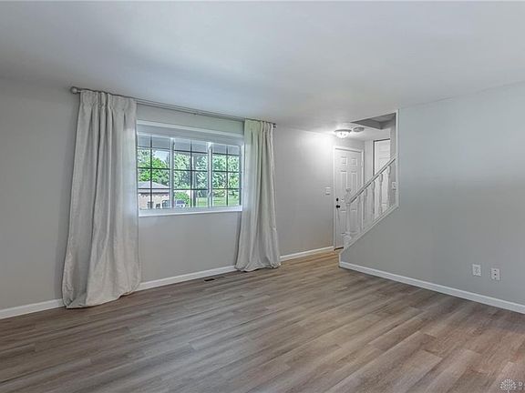 4th image of 490 Village Square Dr