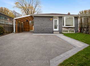 302 Demaine Cres, Richmond Hill, ON L4C 2W5