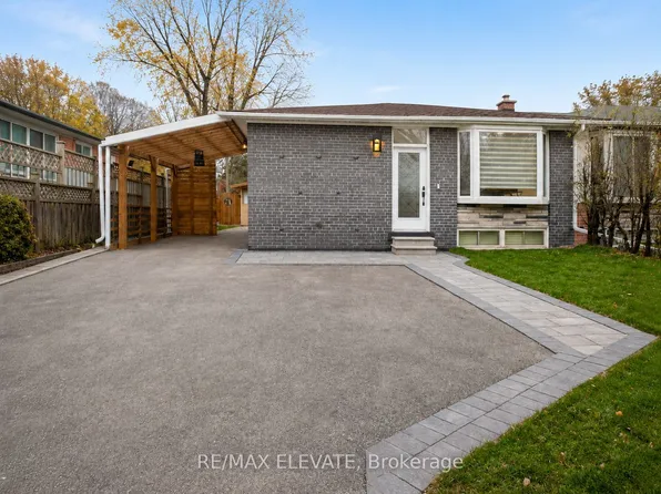 302 Demaine Cres, Richmond Hill, ON L4C 2W5