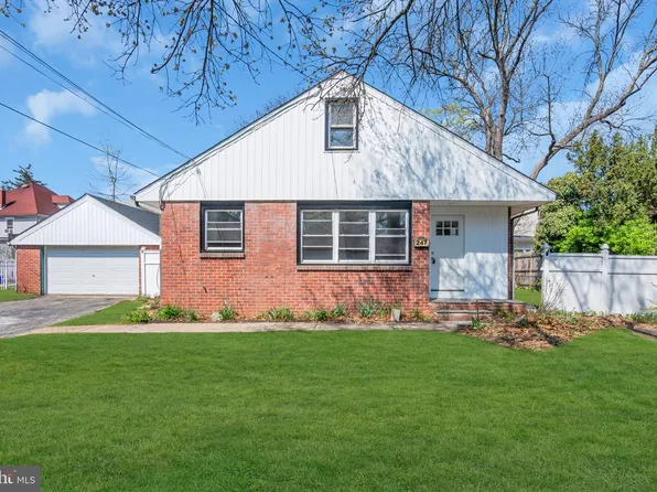 247 Woodlawn Ave, Collingswood, NJ 08108