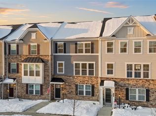 470 Nolan Cir, Cranberry Township, PA 16066