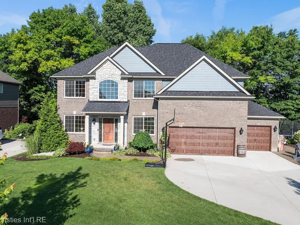62903 Hillcrest Dr, Washington, MI 48094