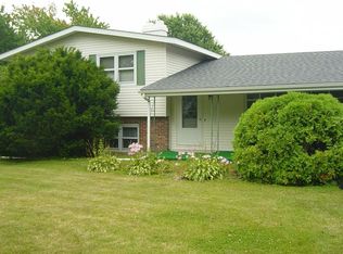 6212 Pioneer Ter, Dekalb, IL 60115