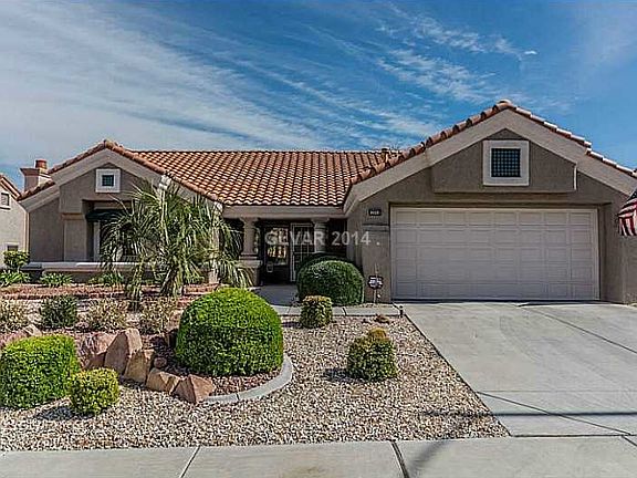 4th image of 2608 Tumble Brook Dr