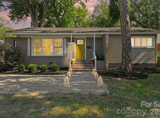447 E Woodlawn Rd, Charlotte, NC 28209