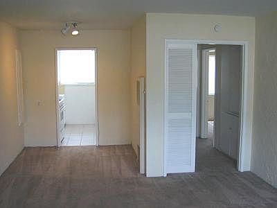 4th image of 70 Glendora Ave APT 7