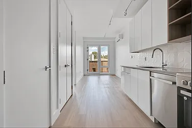 639 East 28th Street