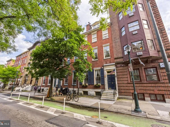 1130 Spruce St APT 2A, Philadelphia, PA 19107