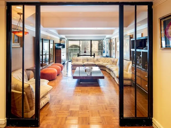 425 East 58th Street image 3 of 8