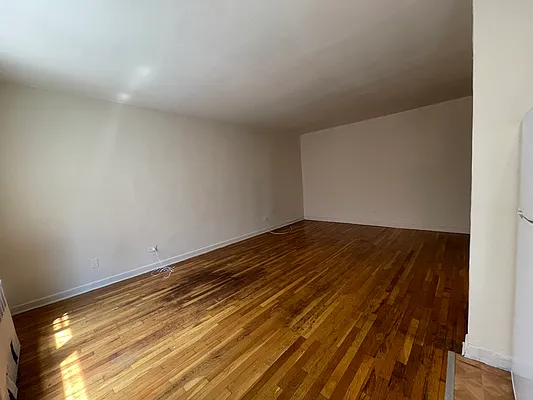 Rented by REAL New York | media 19