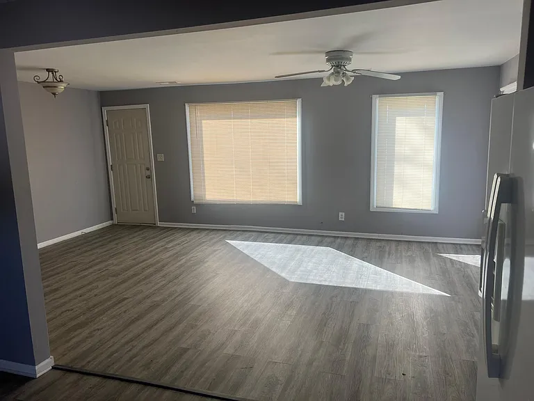 18351 Oak Park Ave — Photo 3