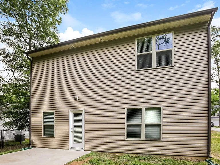 1019 Helms Rd — Photo 16