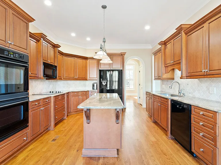 2686 Medina Ct — Photo 46
