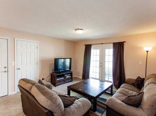 4404 Wisteria Landing Cir UNIT 203, Louisville, KY 40218