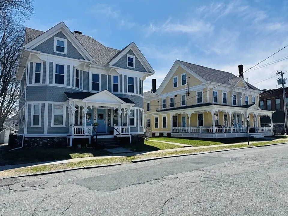21 Whitman Ave #3