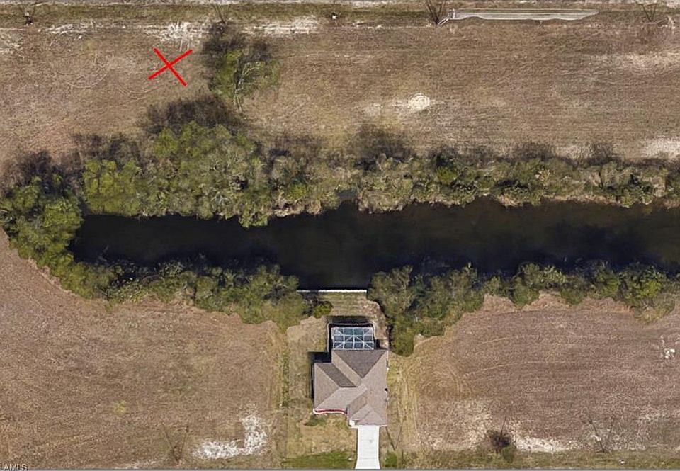 1st image of 810 NE 32nd Ter