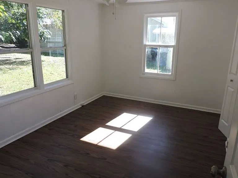 3204 Silver Lake Dr — Photo 10