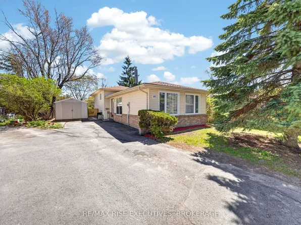 1089 Pinewood Pl, Kingston, ON K7P 1K9