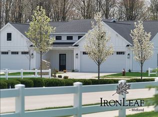 209 Iron Leaf Ct, Midland, MI 48642