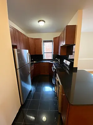 Rented by Mdays Realty | media 43