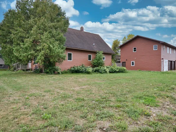 365 Columbus Ave, Cohasset, MN 55721