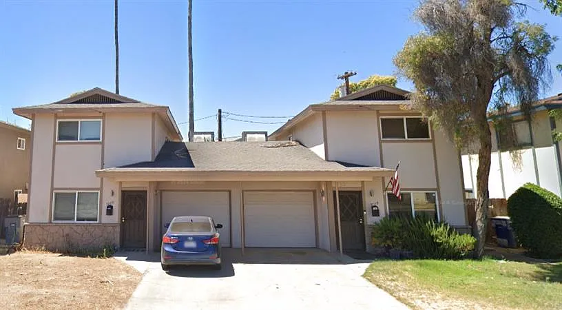 3725 E Hampton Way photo 1
