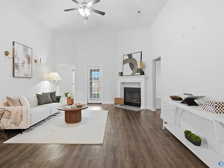 187 Abercorn Dr — Photo 5