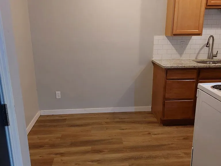 4964 E Lincoln St — Photo 15