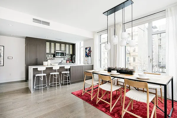 Rented by Extell Marketing Group LLC | media 8