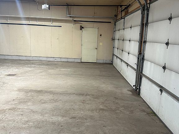 5th image of 6063 Ash St