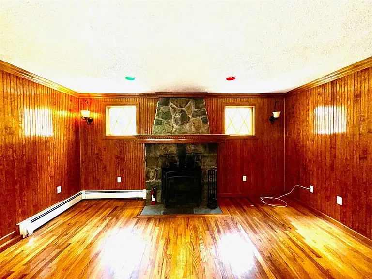 8 Lake Ave — Photo 25