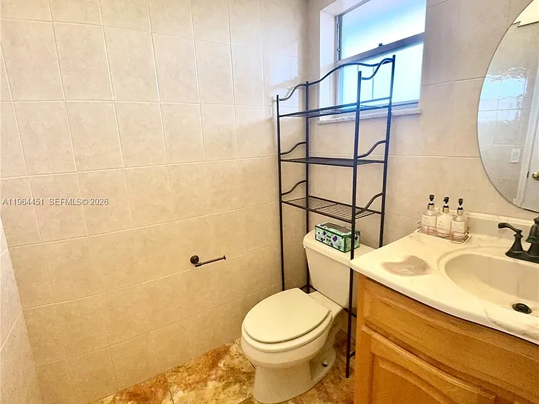 609 NE 14th Ave #706 — Photo 22