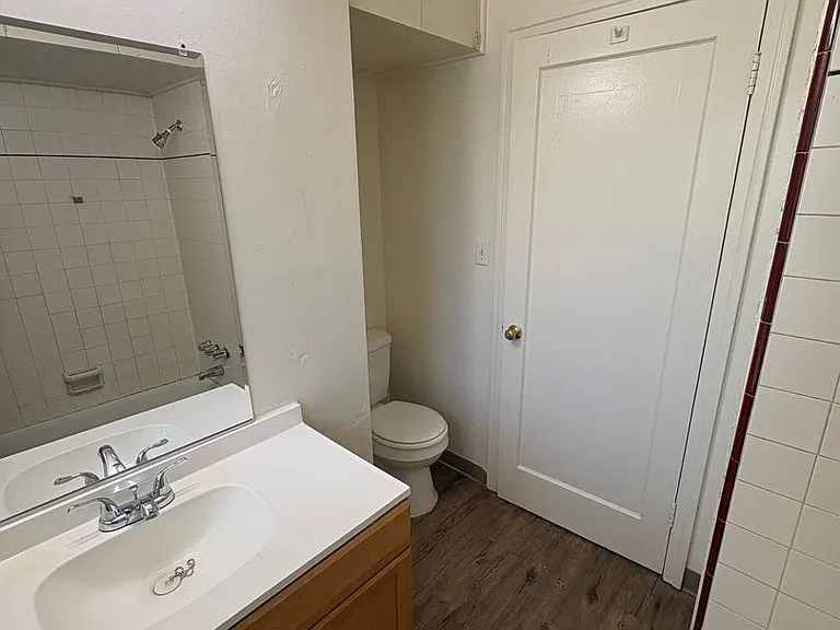 1216 N Conyer St — Photo 8