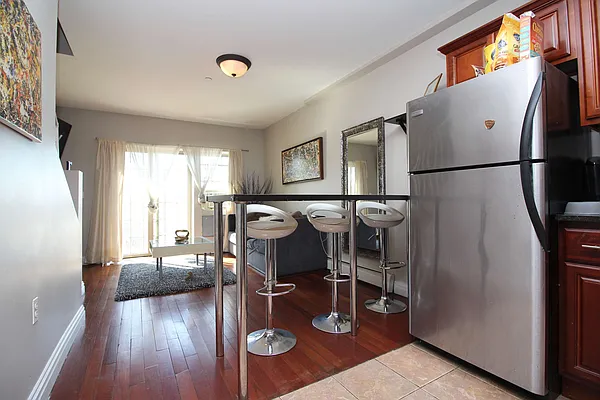 Rented by Nooklyn NYC LLC | media 94