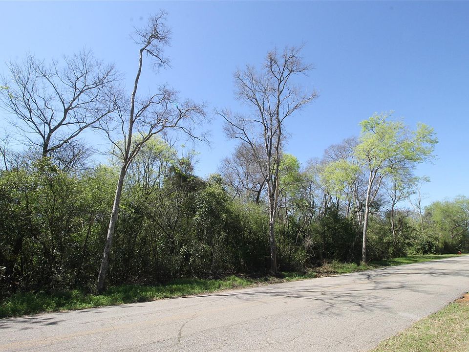 1st image of 600 Brady St Lot 4-5-6