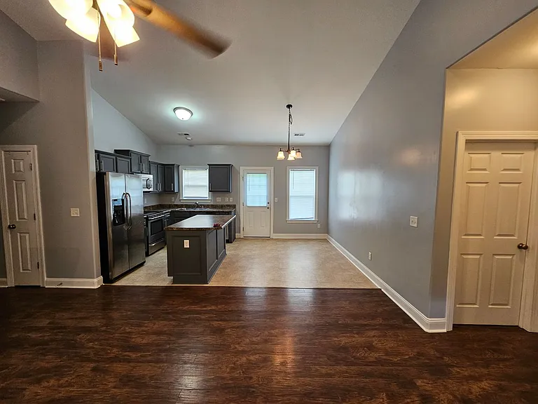 136 Hawks Point Rd — Photo 3